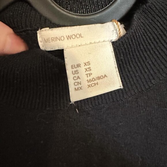 Black 100% Merino Wool Long Sleeve - Picture 3 of 5